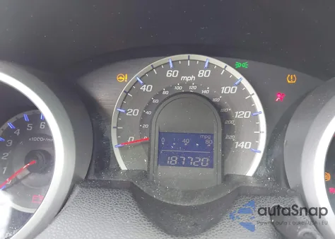 2009 Honda Fit Sport z USA, uszkodzony, nr VIN JHMGE884X9S034663